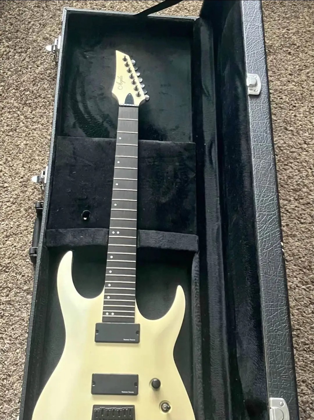 7 String Electric Guitar – Agile Septor Elite 727 with Hard Case