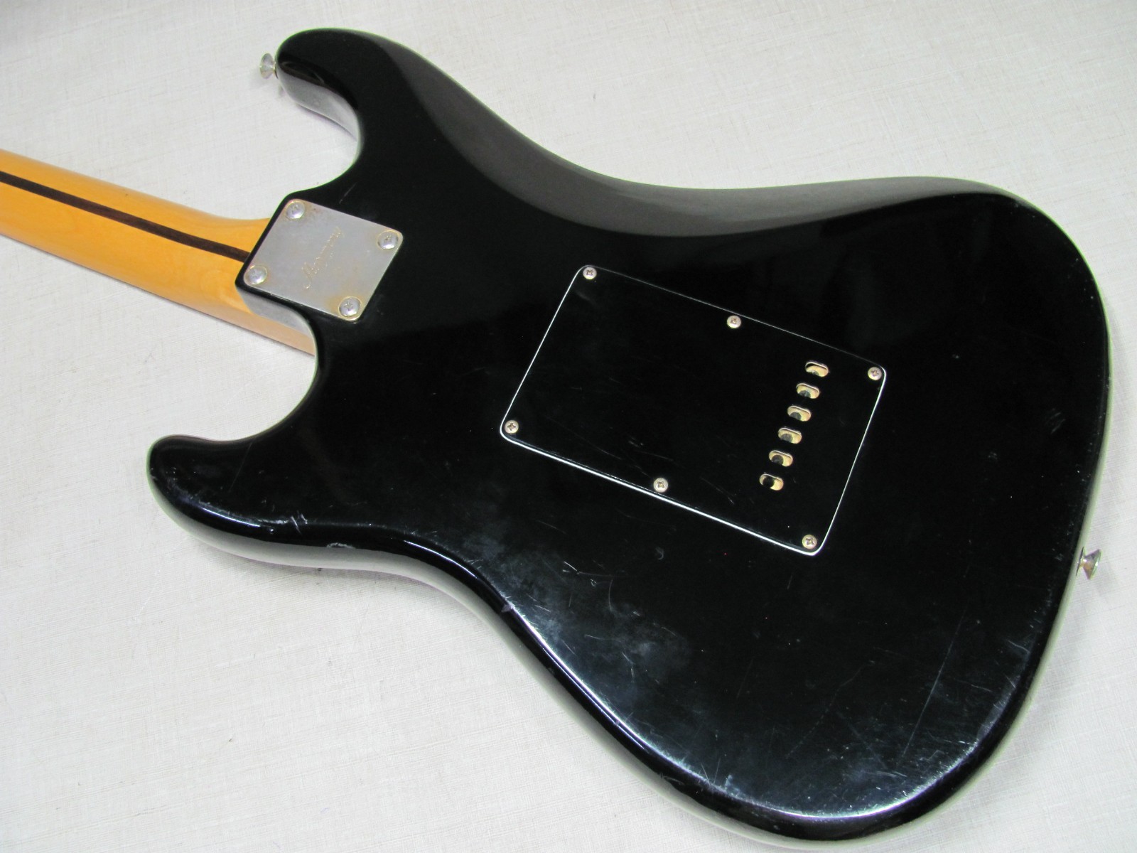 HARMONY H80BG ELECTRIC GUITAR BLACK AND GOLD VINTAGE 1980’S GOOD CONDITION