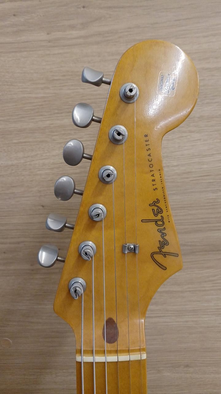 FENDER JAPAN ST57-50 Electric Guitar
