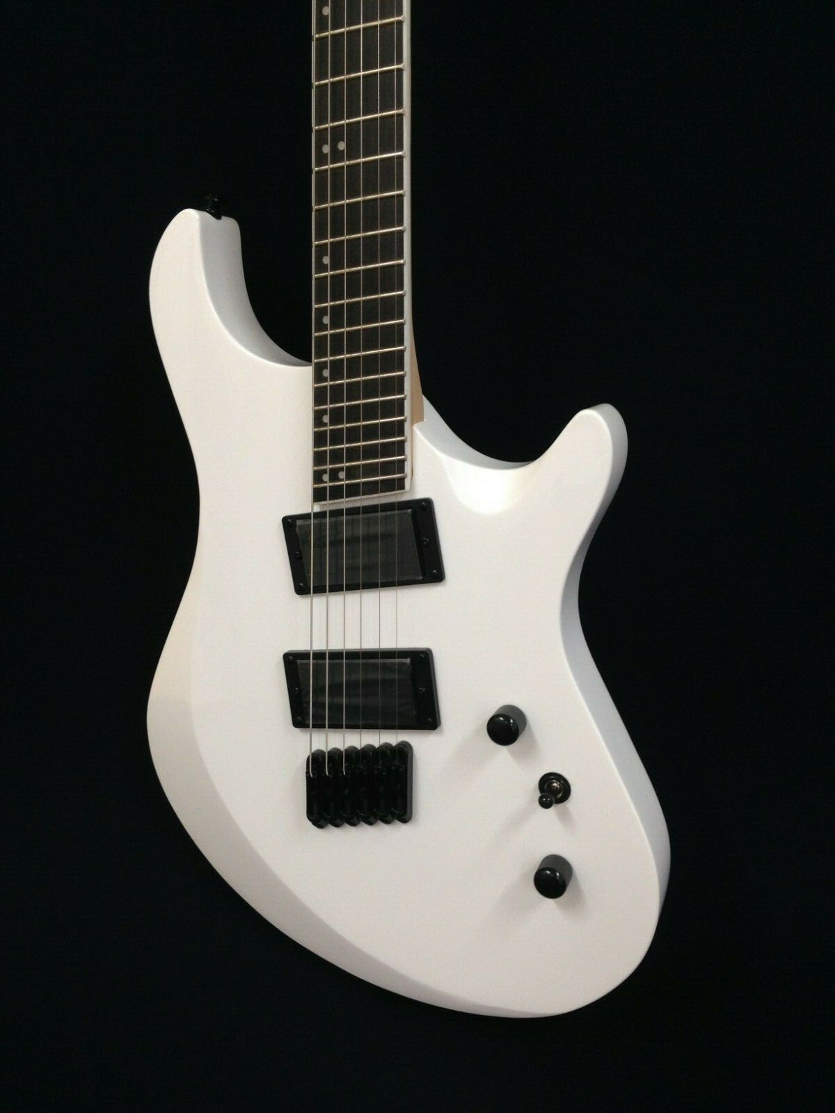 Haze-6FF WHT Fanned-Fret,6-String Electric Guitar,White+Free Bag,Extra Strings