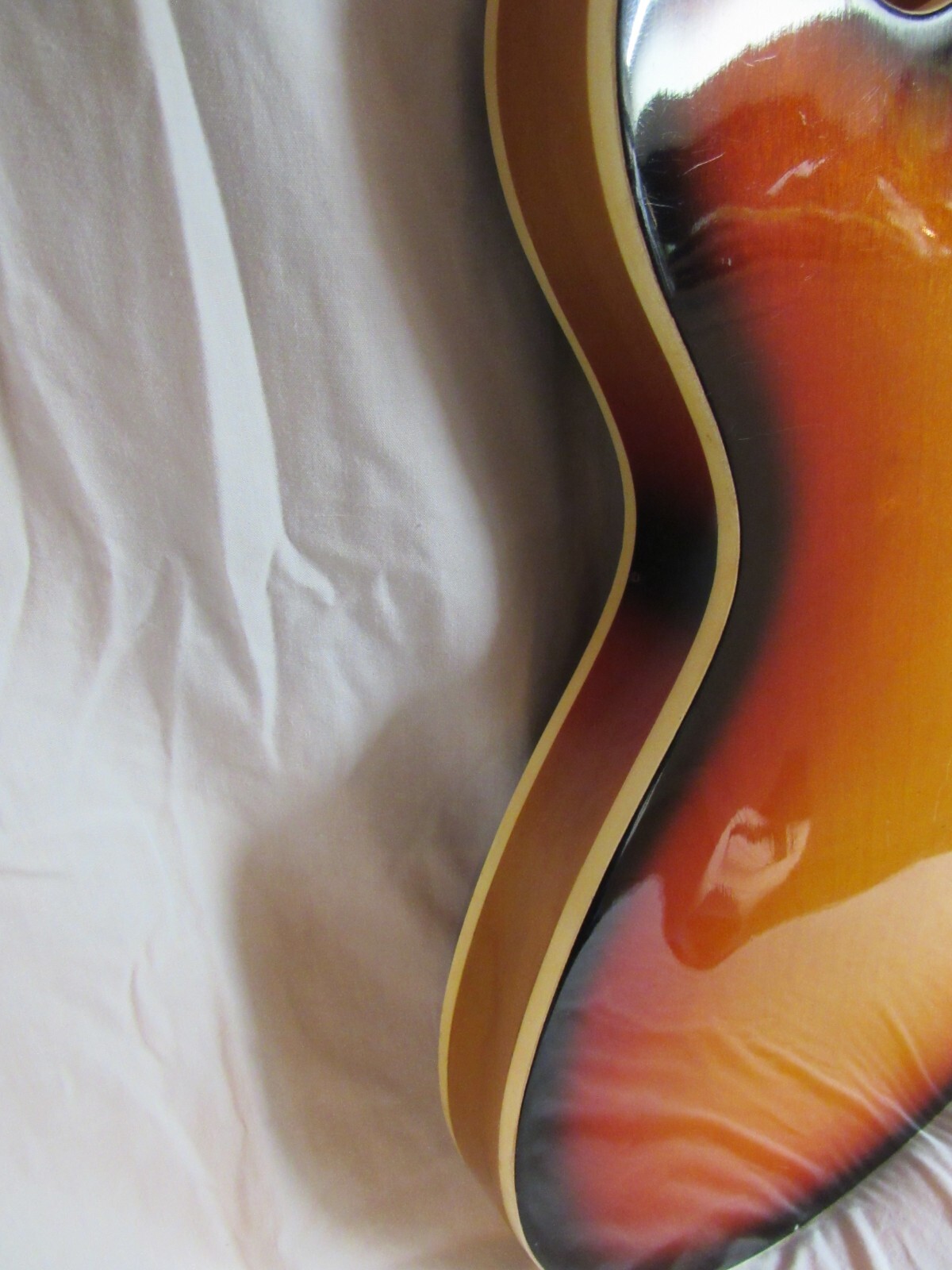 1964-1968 Teisco EP 2T Del Rey Electric Guitar “Dark Sunburst”