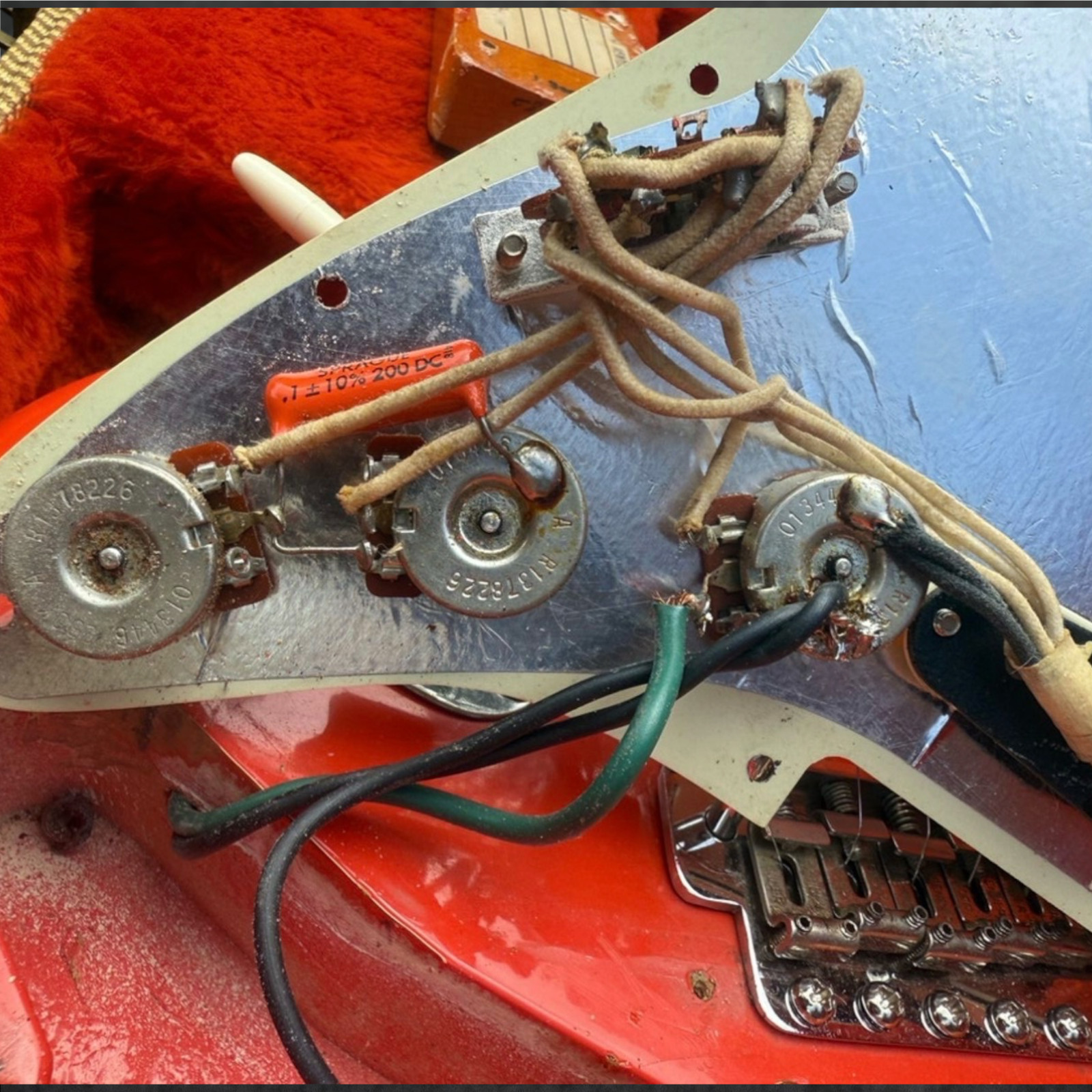 1982 Fender American Vintage ’62 Stratocaster Reissue (Fullerton Era) Fiesta Red
