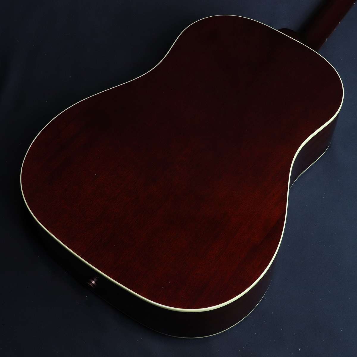 Gibson / 1950s J-45 Original Vintage Sunburst Serial Number: 22955092 1.97kg