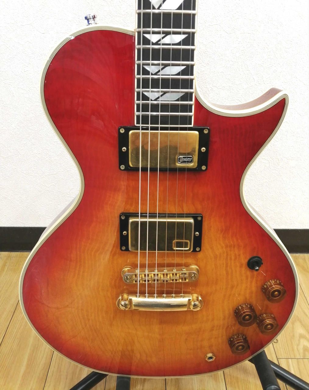 BUNNY Electric Guitar LS SERIES Used