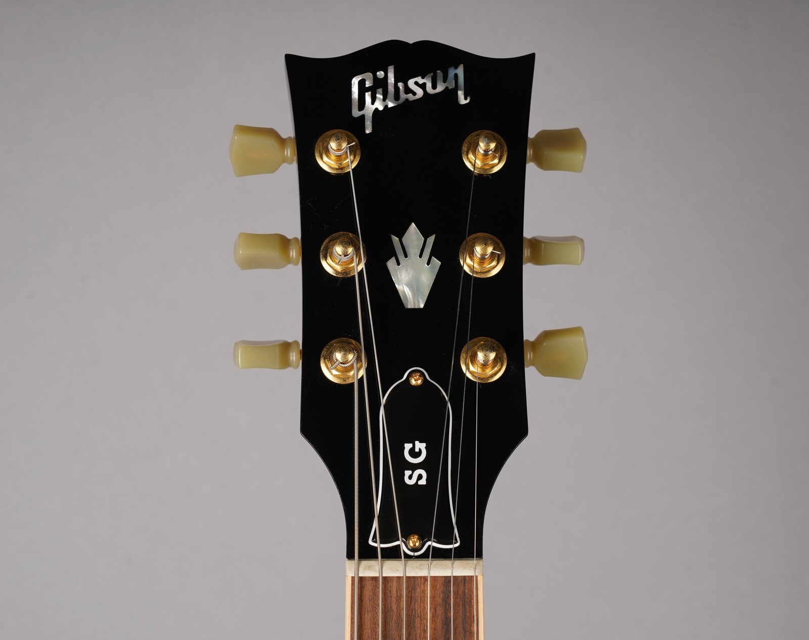 Gibson SGS3 – Limited Edition – 2015 – Sideways Vibrola – Ebony Black w/OHSC