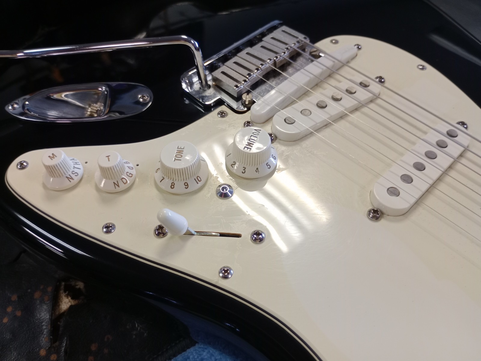 Fender Standard Roland Ready Stratocaster 2006 Black *** FREE SHIPPING ***