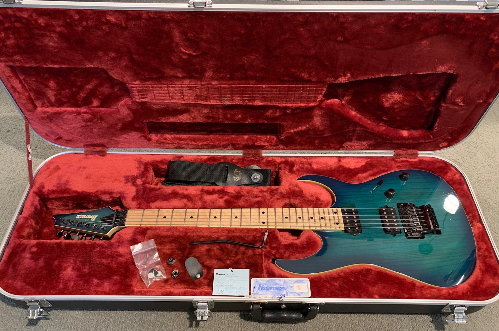 Ibanez Prestige RG652AHM Nebula Green Burst