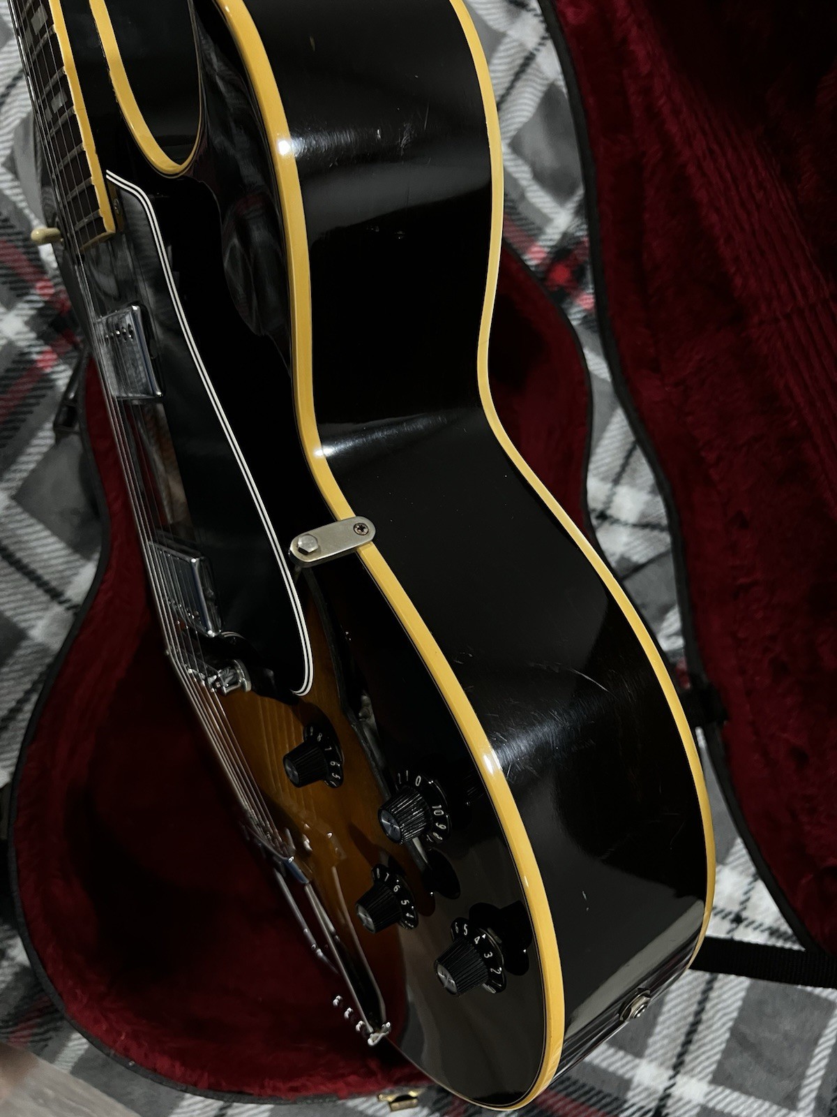 1980 Gibson ES-175 guitar, all original Bery Good condition