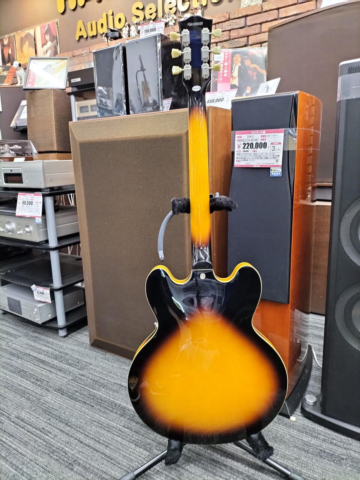 BUNNY RSA-65 Used Maple body Maple neck Rosewood fingerboard Sunburst w/Gig case