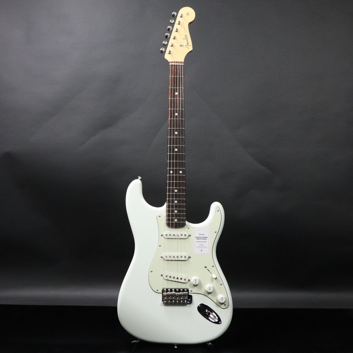 Fender Made In Japan Traditional 60s Stratocaster Olympic White Electric Guitar