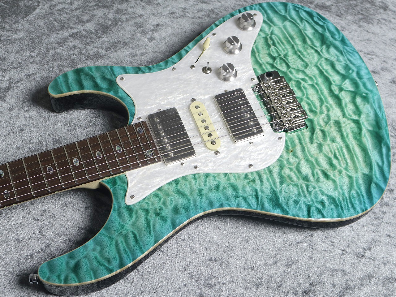 FREEDOM CUSTOM GUITAR RESEARCH Showcase Limited Hydra 24F Quilt Top Alder Body M