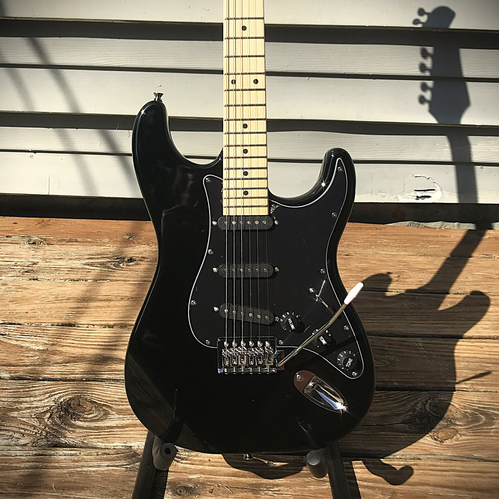 Black Solid Body Electric Guitar Package, Maple Neck, S-S-S Pickups with Gig Bag