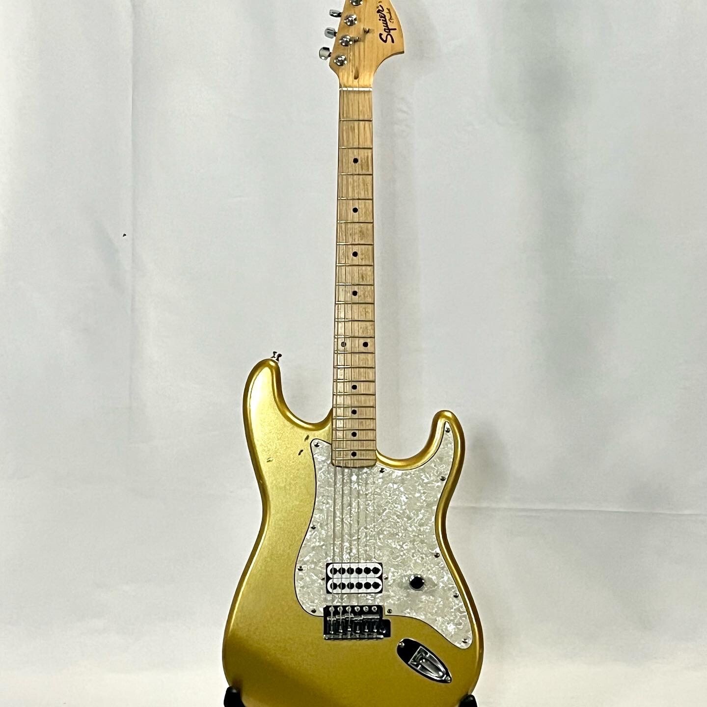 Gold Blink182 Inspired Tom Delonge Replica Strat Setup w/ Invader-style pickup