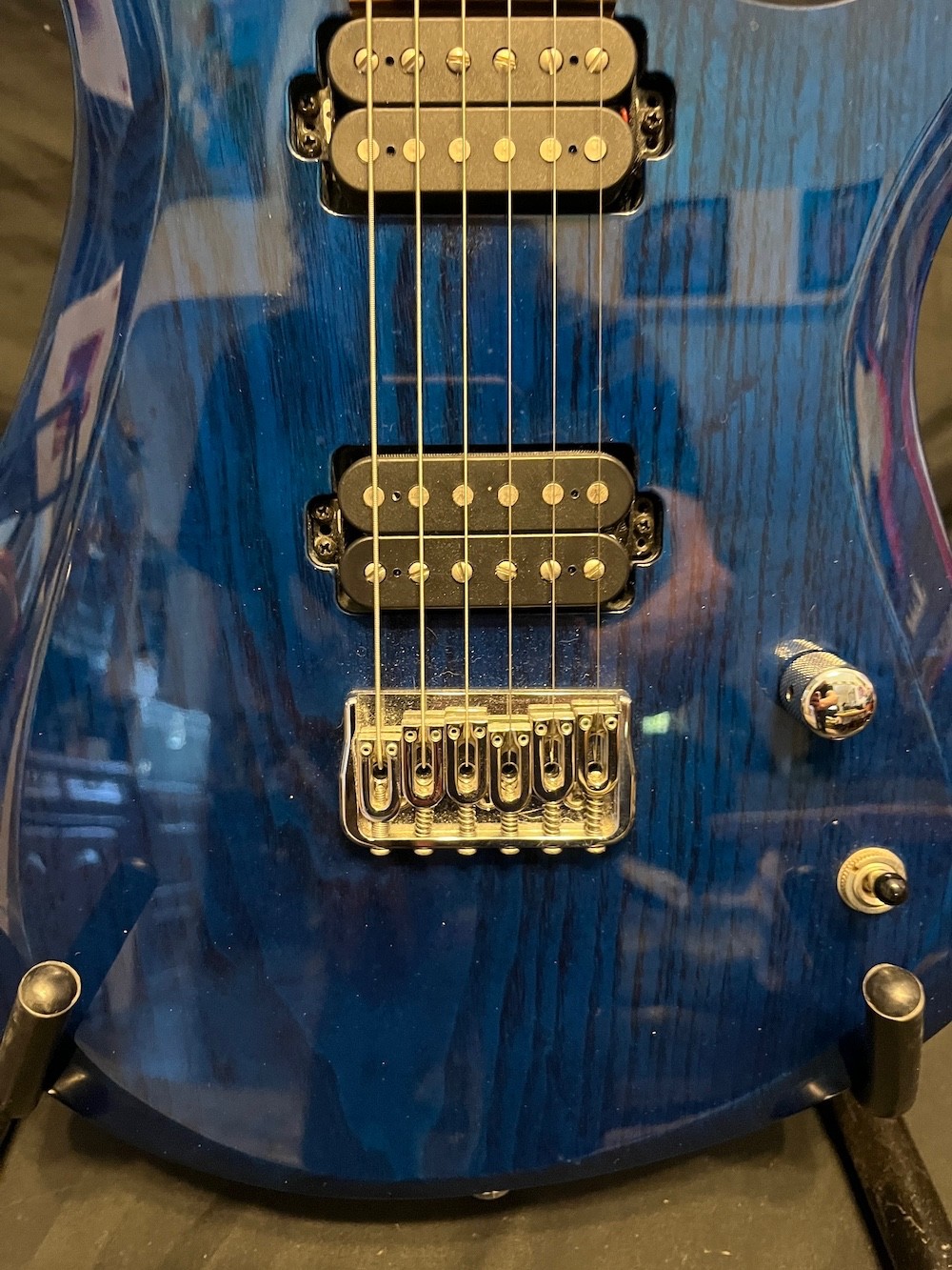 Kiesel Vanquish 6 Guitar See-Through Blue Swamp Ash-Zircote Board W/Case