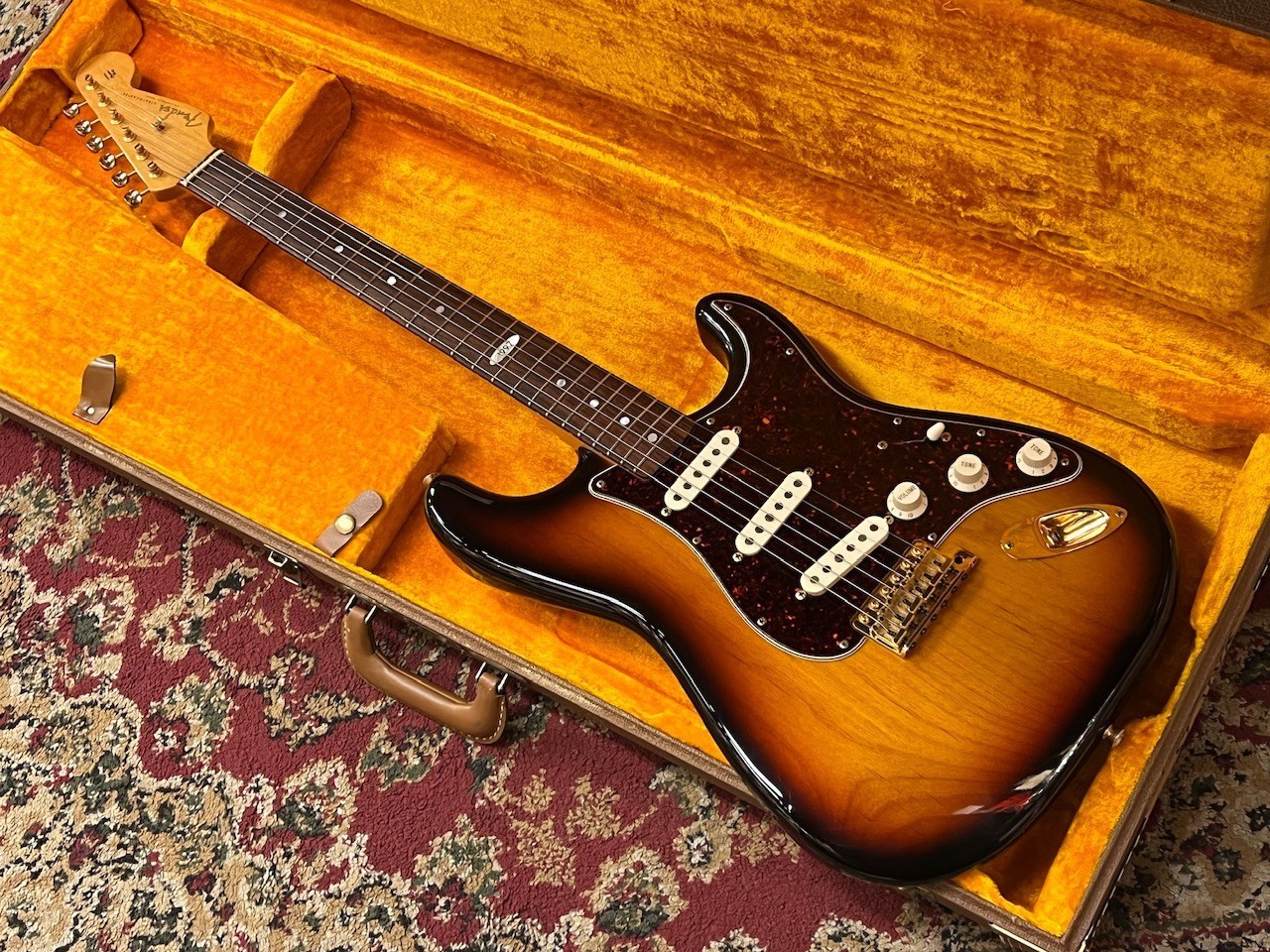 Fender Collectors Edition Stratocaster 3 Color Sunburst Used Electric [AUTH]