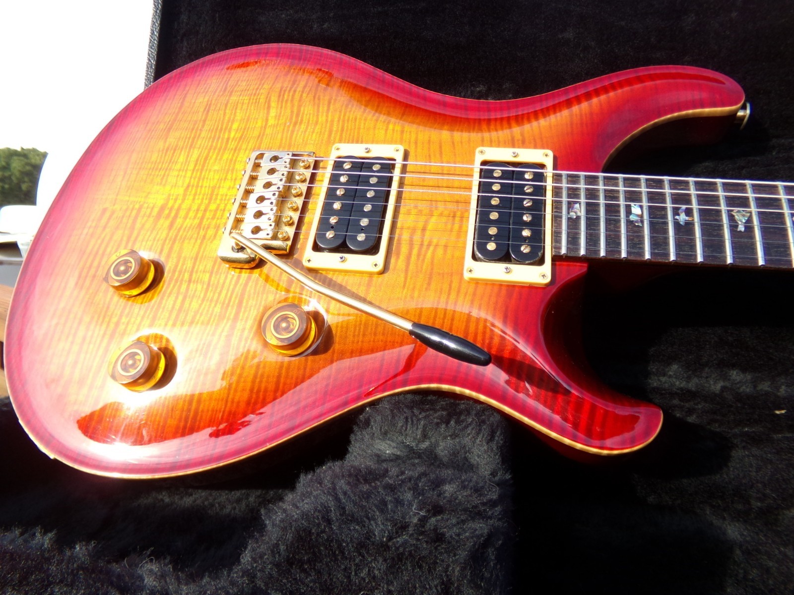 1999 PRS Custom 24 Artist model – Cherry Sunburst highly flamed curly maple top