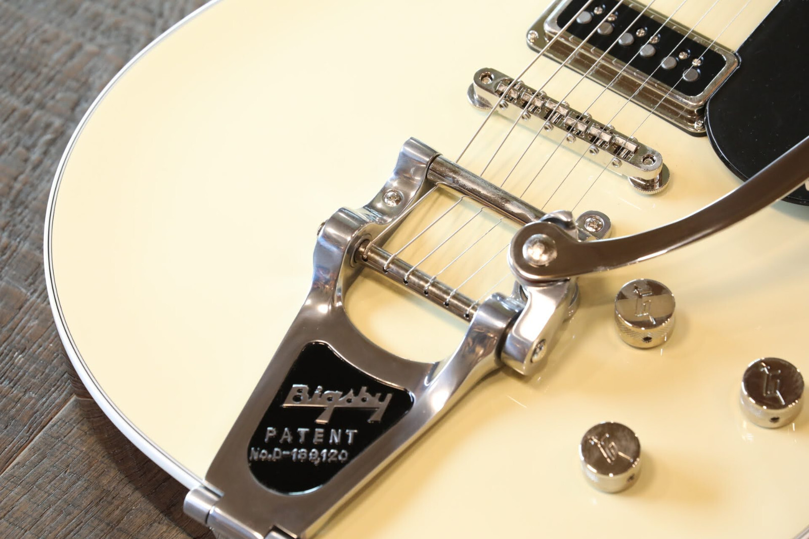 Unplayed! Gretsch G6128TDS-PE-LIV Player’s Edition Jet Lotus Ivory DS + COA OHSC