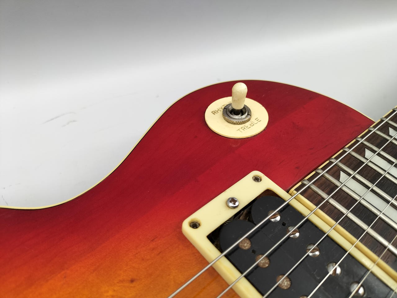 Yamaha Sl380 Electric Guitar Les Paul Type Safe delivery from Japan