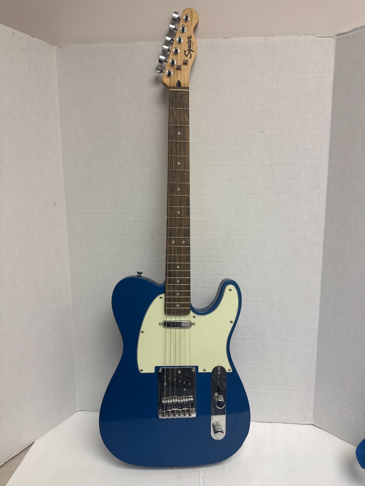 Used Fender Squier Telecaster Electric Guitar – Lake Placid Blue w/ Laurel FB