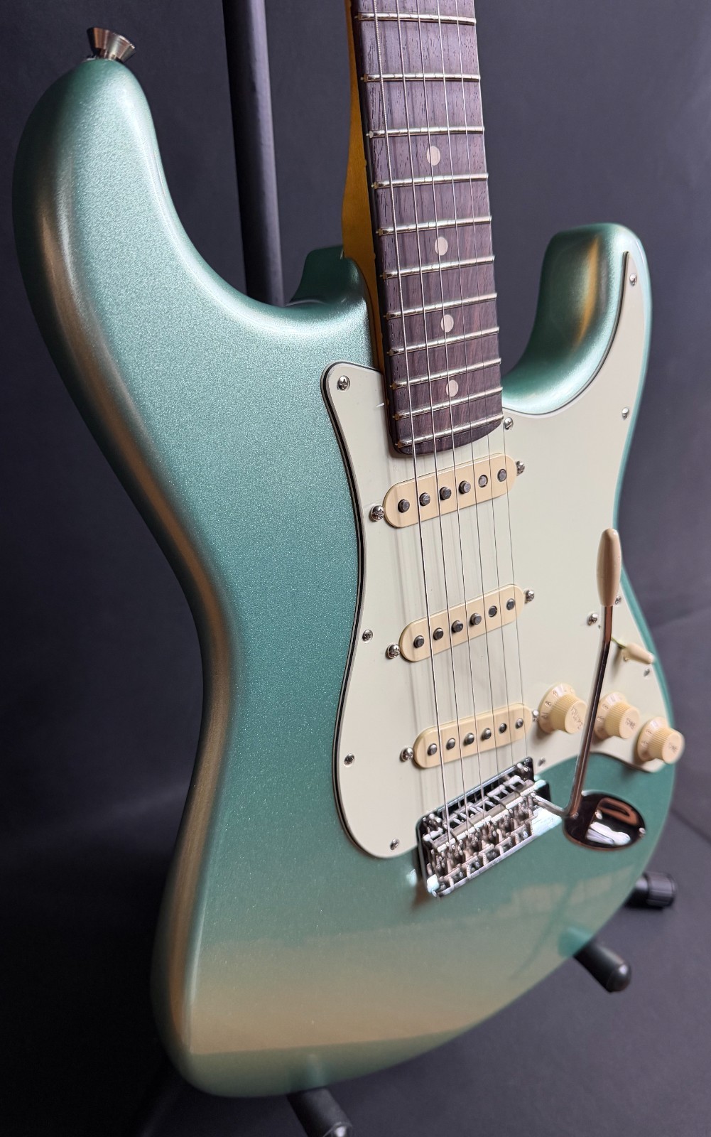 Fender American Professional II Stratocaster Electric Guitar Mystic Surf Green