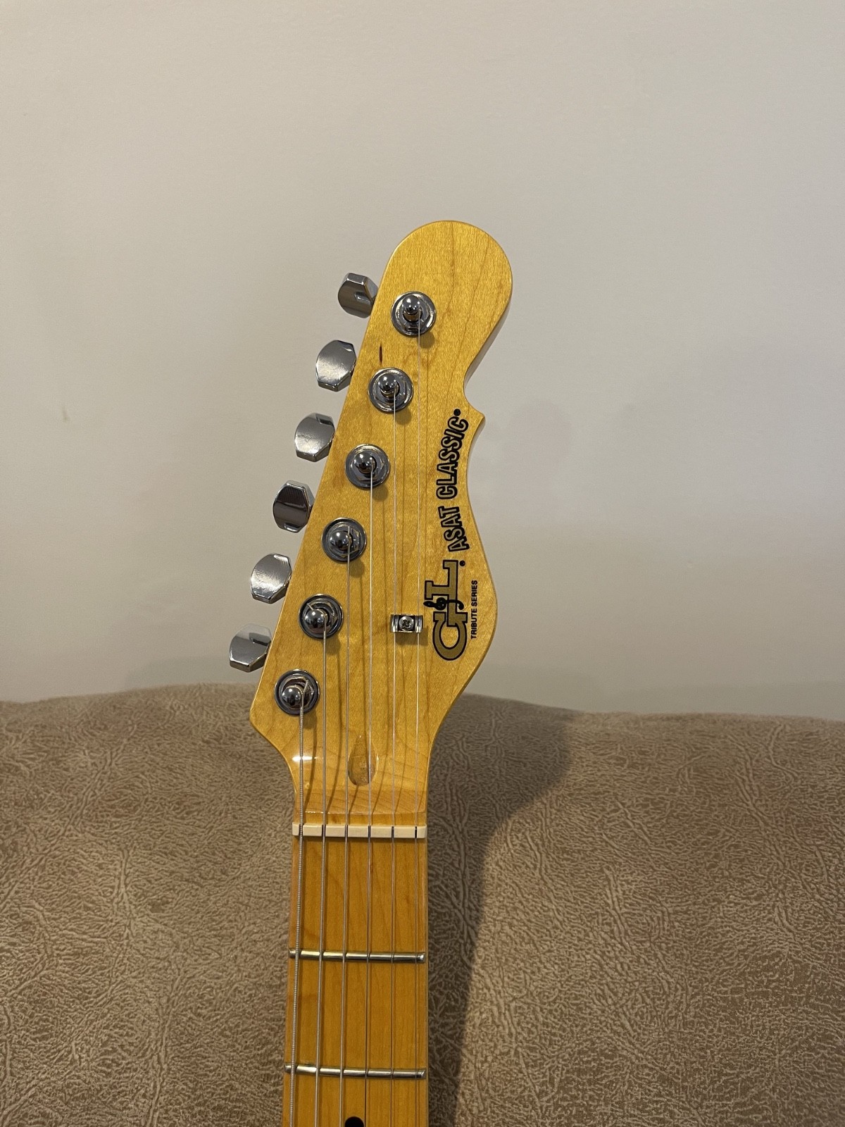 G&L ASAT Classic Tribute E.Guitar w/case *G&L(USA) PUPs & Upgraded elec.(920D)
