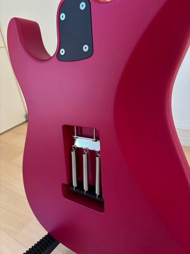 Electric Guitar Saito SR-22 Crimson Made in Japan S/N 0054 & Dedicated Soft Case