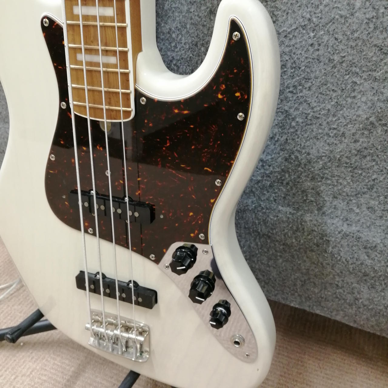 Momose MJB-TWBM/BM Thermo Birdseye Maple 1P Ash Jazz Bass Limited Edition JP