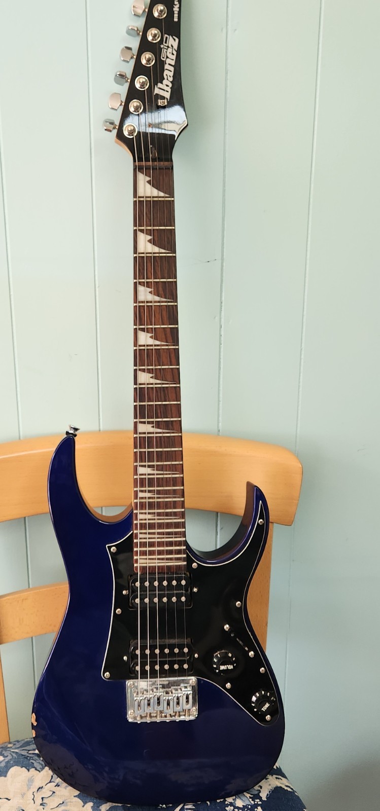 Ibanez GIO MiKro GRGM21M short-scale Electric Guitar Jewel Blue-W/ Gig Bag