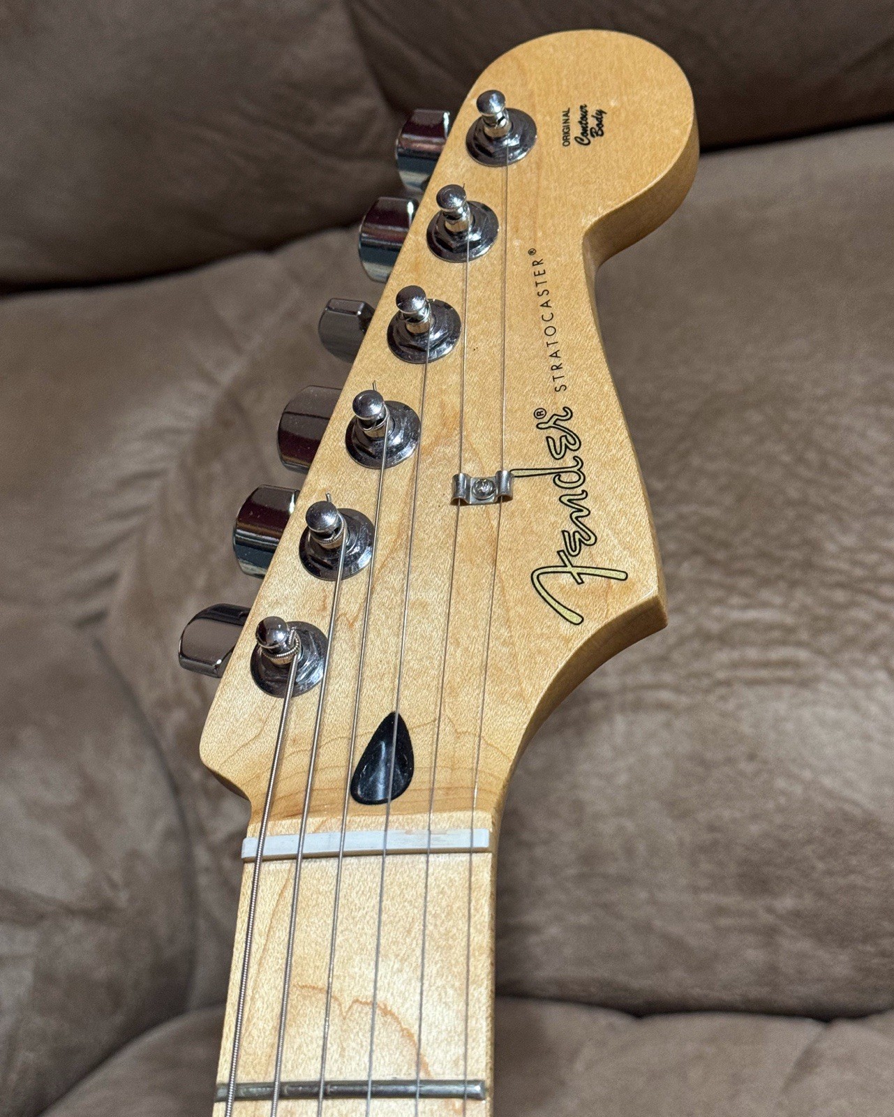 XMAS SALE | Limited Edition Fender Player Stratocaster, Maple Strat | Shell Pink