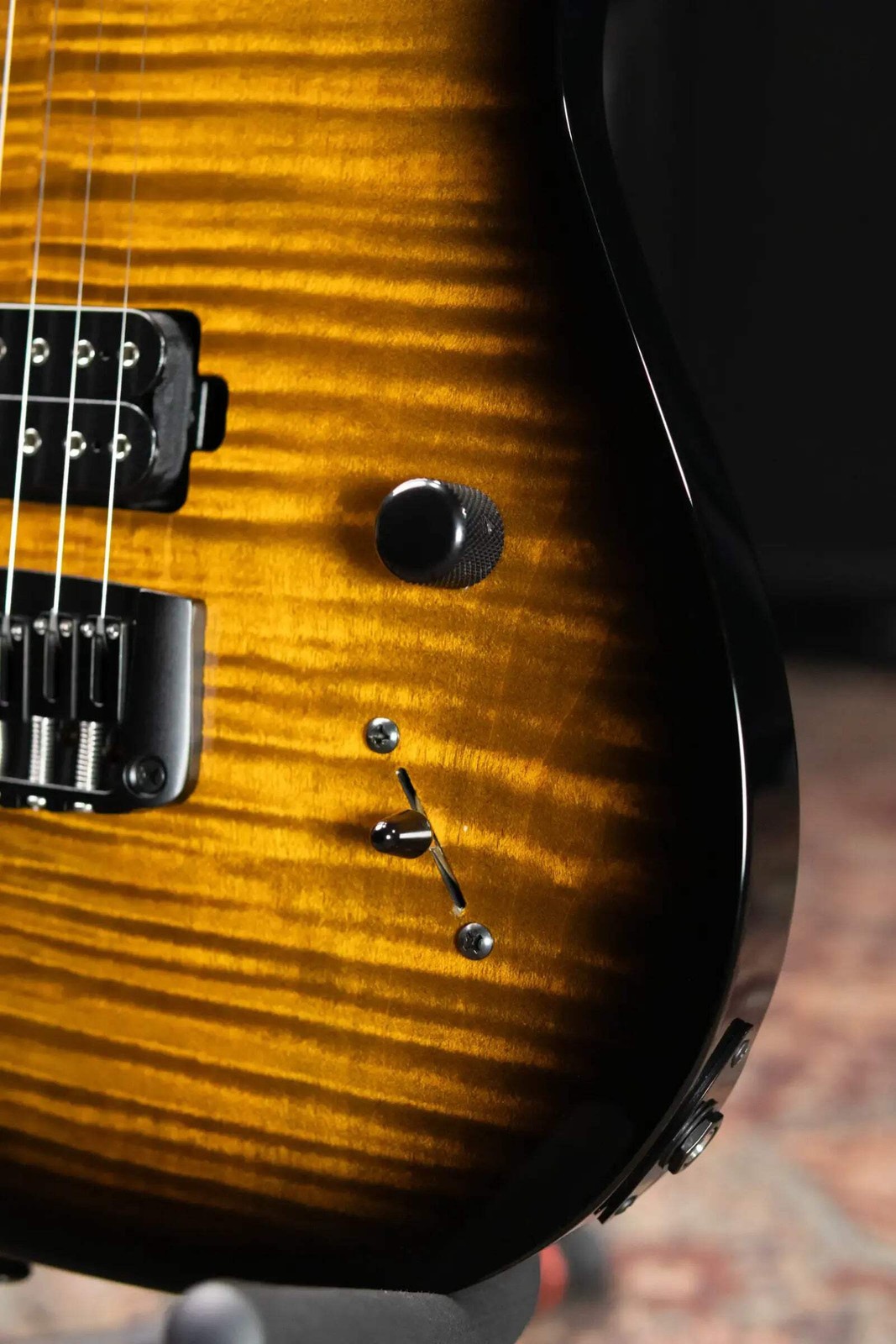 Schecter Custom Shop Sunset Extreme 7-String Electric Guitar – 2-Tone Sunburst F