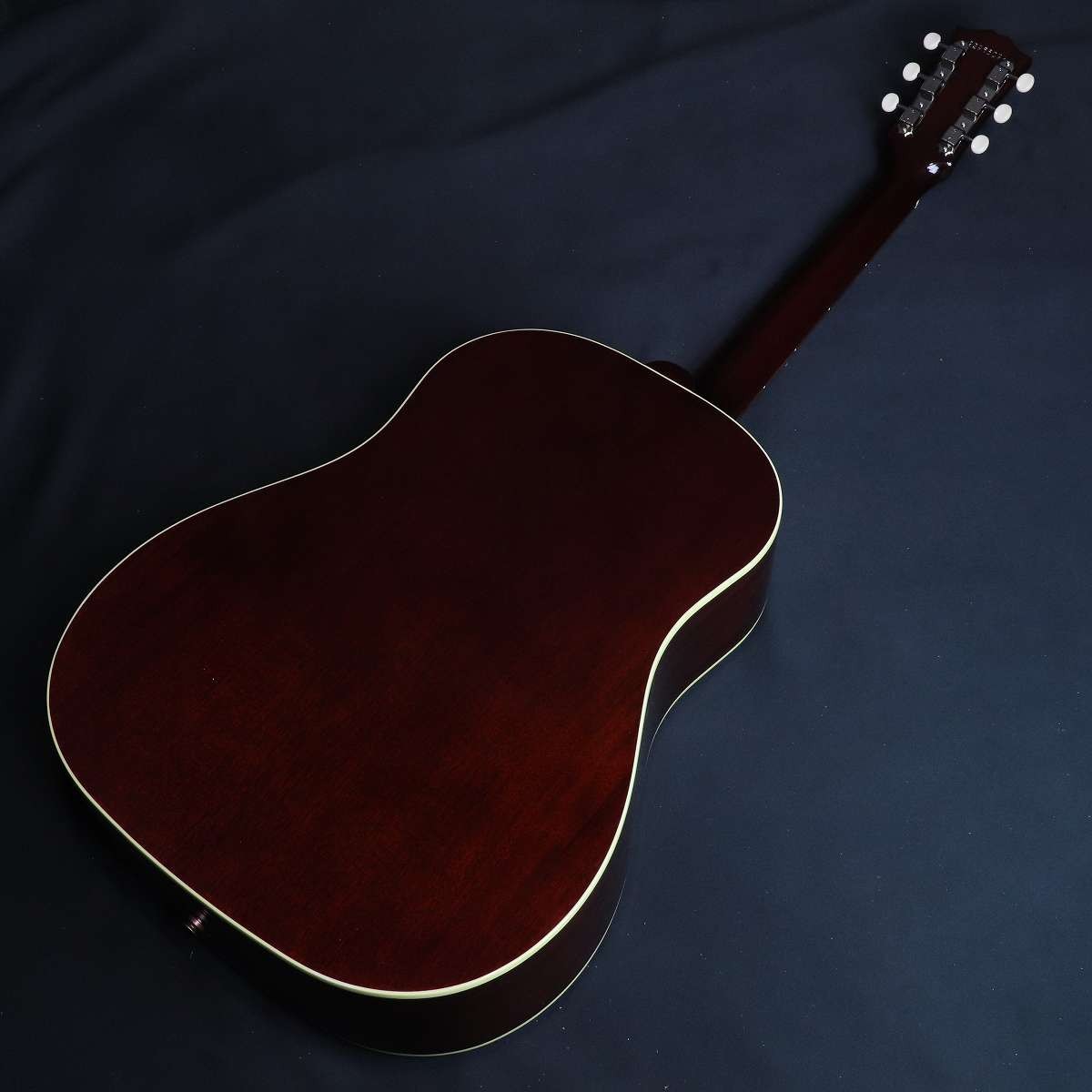 Gibson / 1950s J-45 Original Vintage Sunburst Serial Number: 22955092 1.97kg