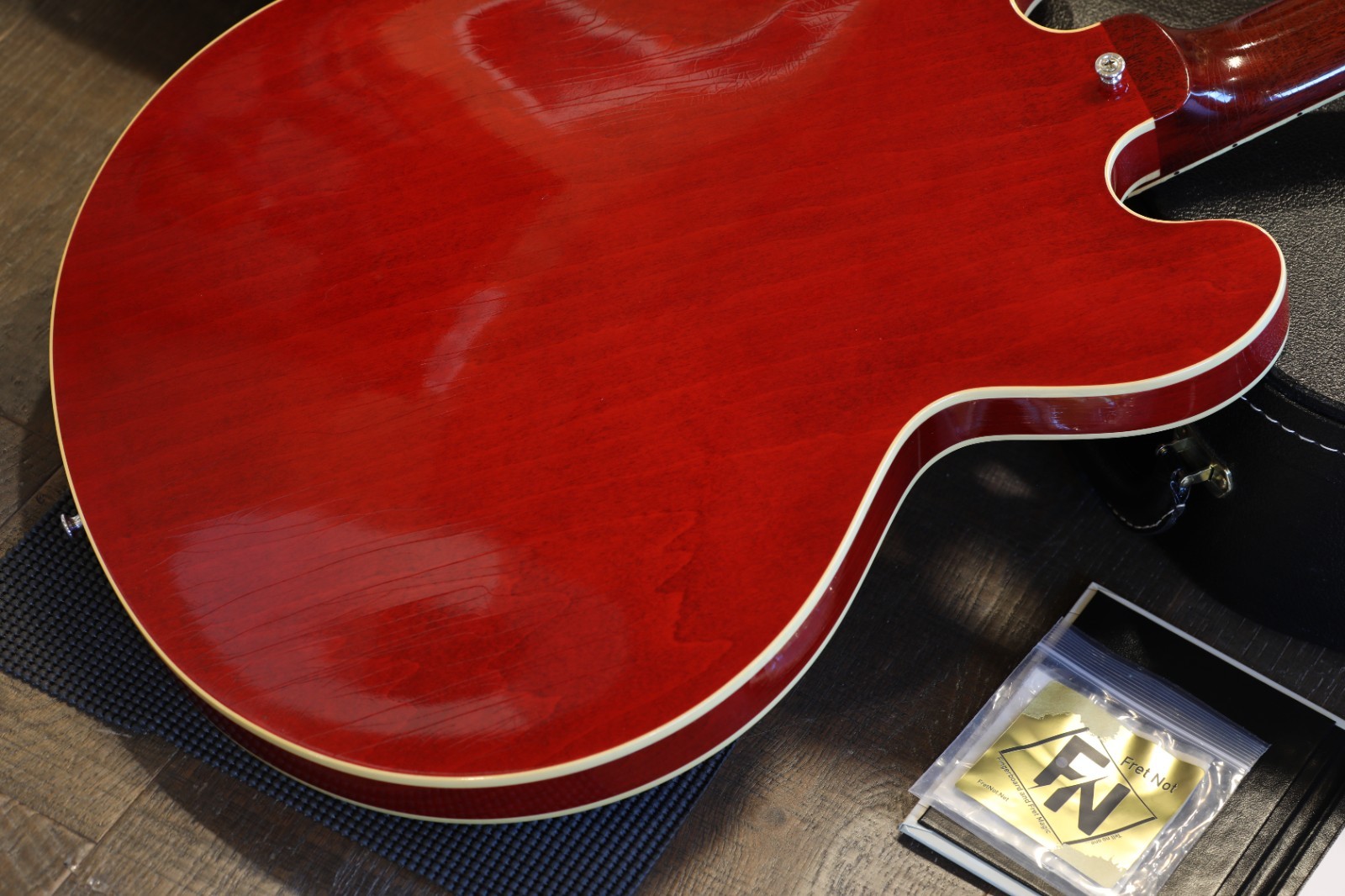 Unplayed! Gibson CS Murphy Lab ’61 ES-335 Historic Light Aged Cherry + COA OHSC
