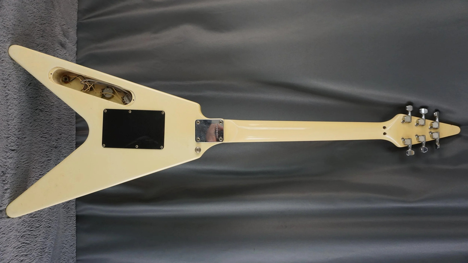 Fernandes/Burny BSV-70 The Function Flying V Short Scale