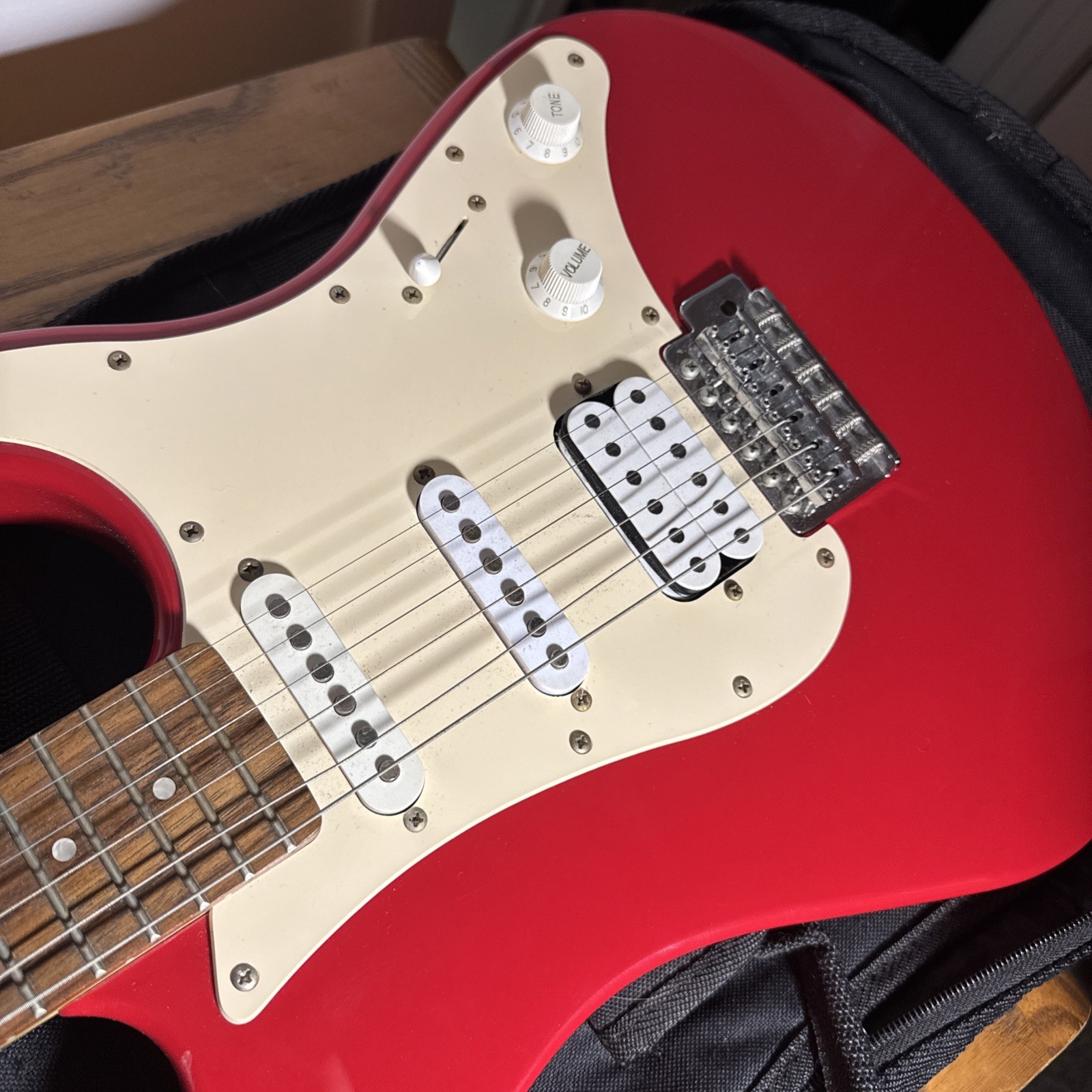 yamaha eg112c electric guitar and gig bag RARE RED
