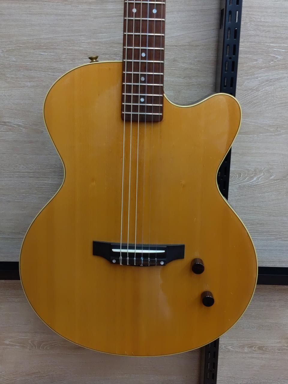 Yamaha AEX500NS Elegat Electric Acoustic Guitar Natural Finish