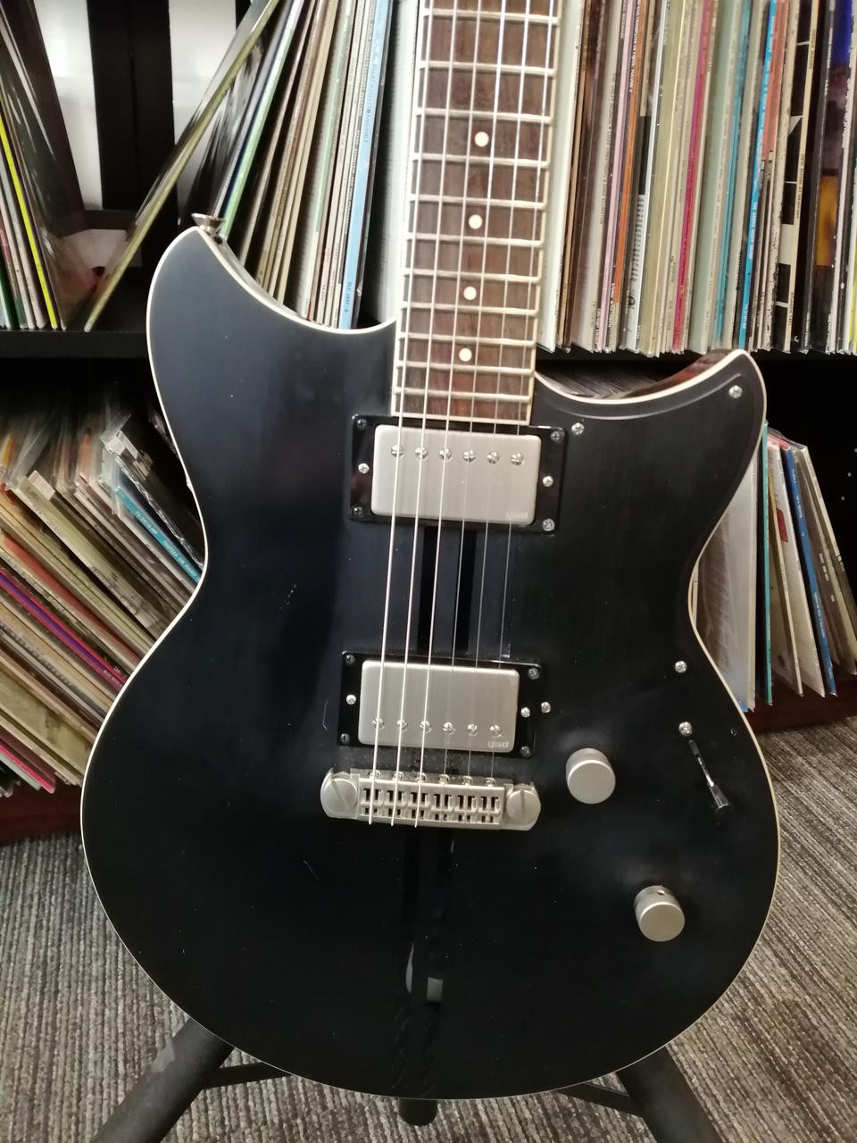 YAMAHA RS820CR Electric Guitar