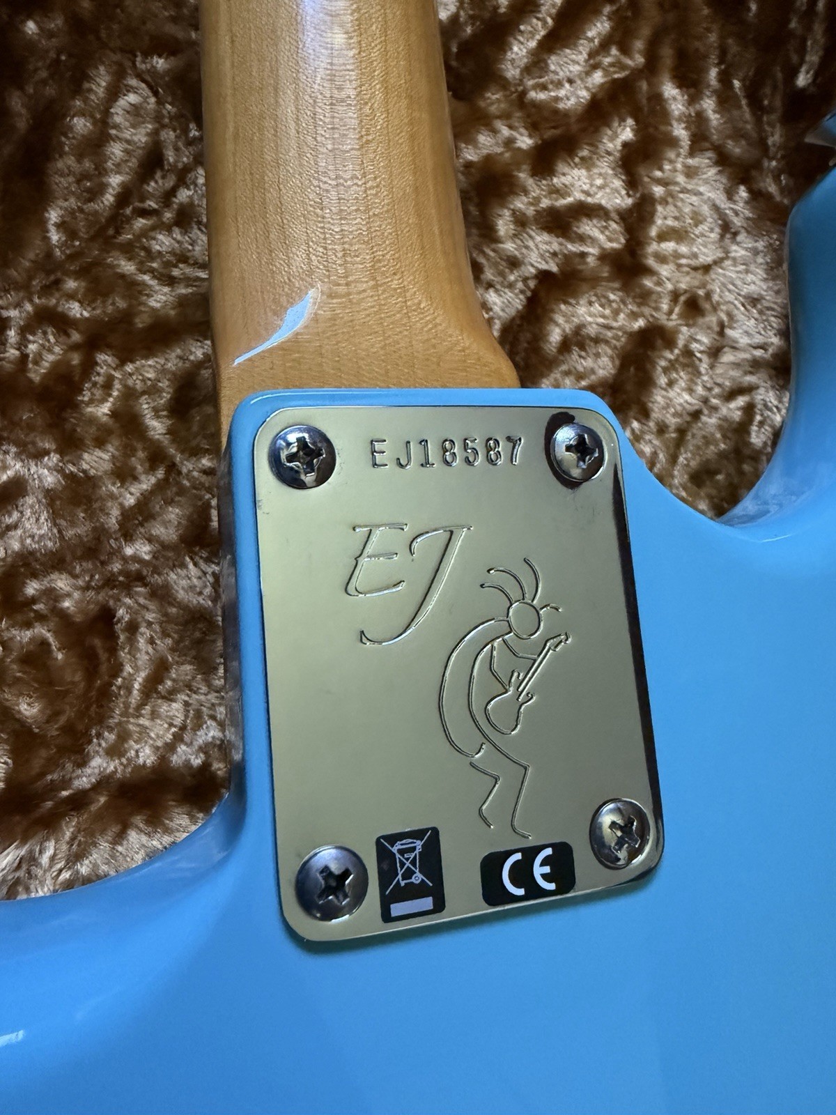 2018 Fender Eric Johnson Stratocaster Guitar in Tropical Turquoise with OHSC