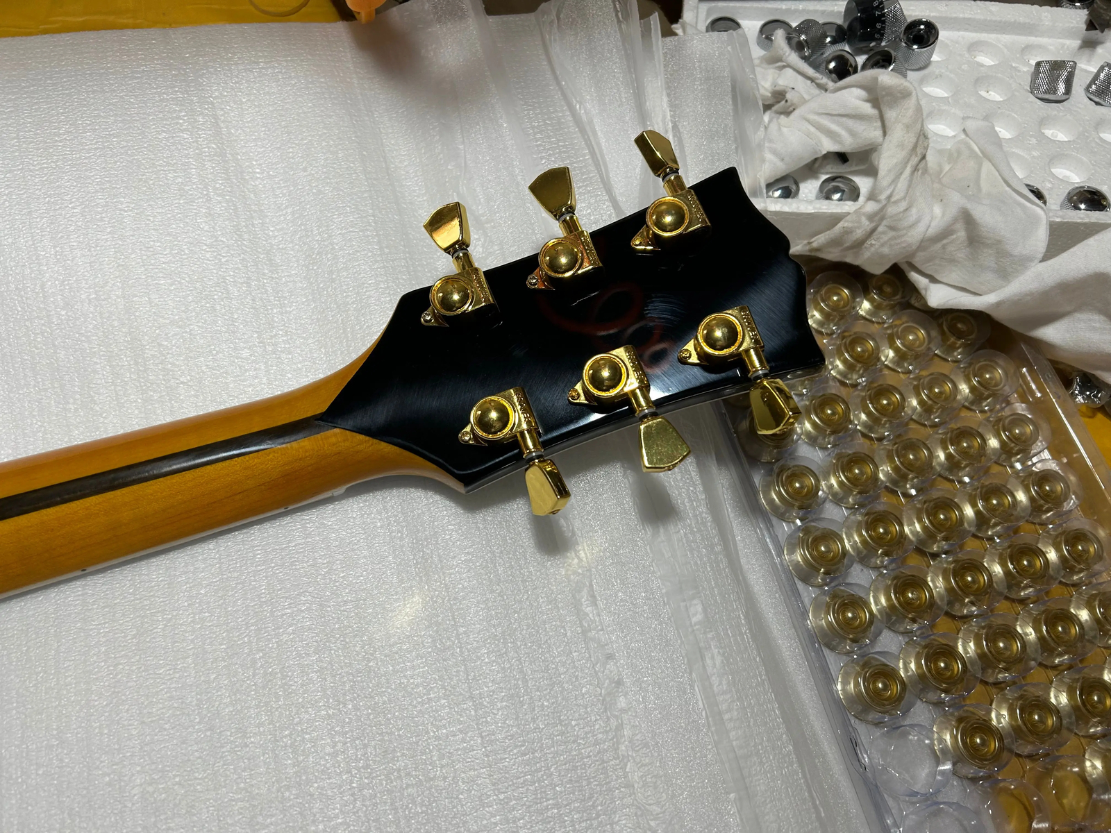 Flame Maple Jazz Electric Guitar Customized Color Fat Hollow Body
