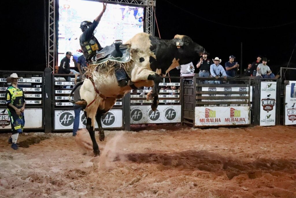 VINICIUS-MONTADOR-1024x684 Vinícius Martins: do sonho de ser salva-vidas de rodeio à superação como montador