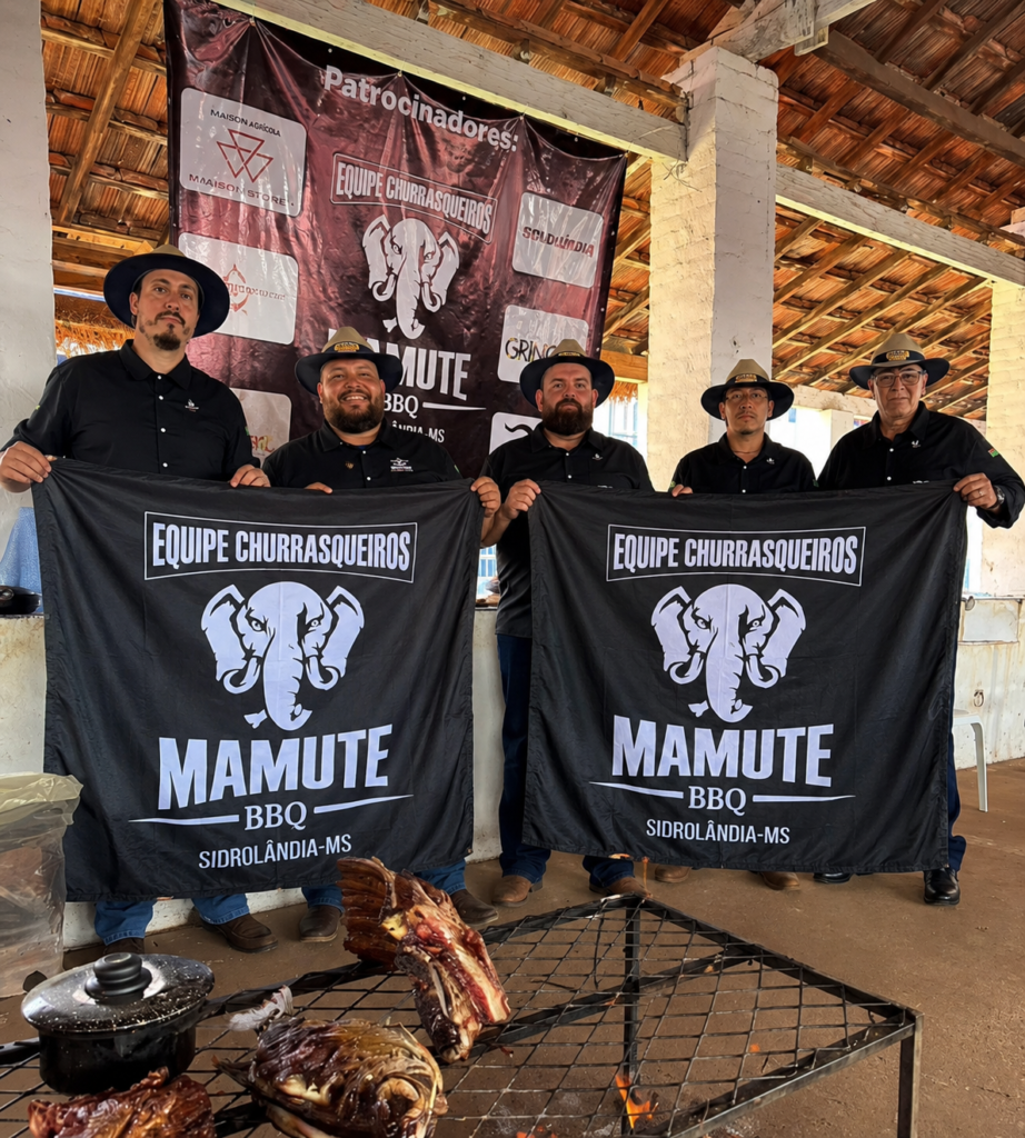 C4B68E5B-8844-4D15-8FC2-952F4E602D32-1-922x1024 Quem são os Mamutes BBQ? Conheça a equipe que transforma amizade e paixão pelo churrasco em identidade