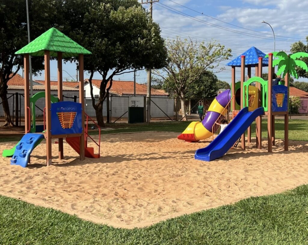 IMG_6443-1024x815 Praça José Osiro ganha novos equipamentos e fortalece lazer, esporte e convivência em Sidrolândia