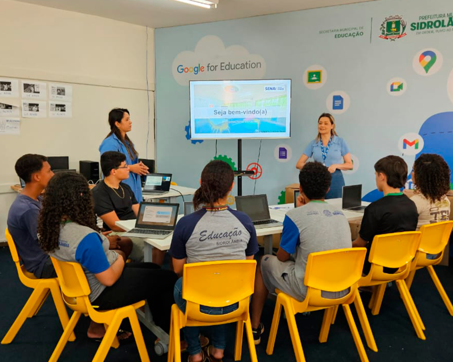 IMG_9594 Escola Municipal Natália inicia projeto que aproxima alunos de tecnologia, robótica e inovação